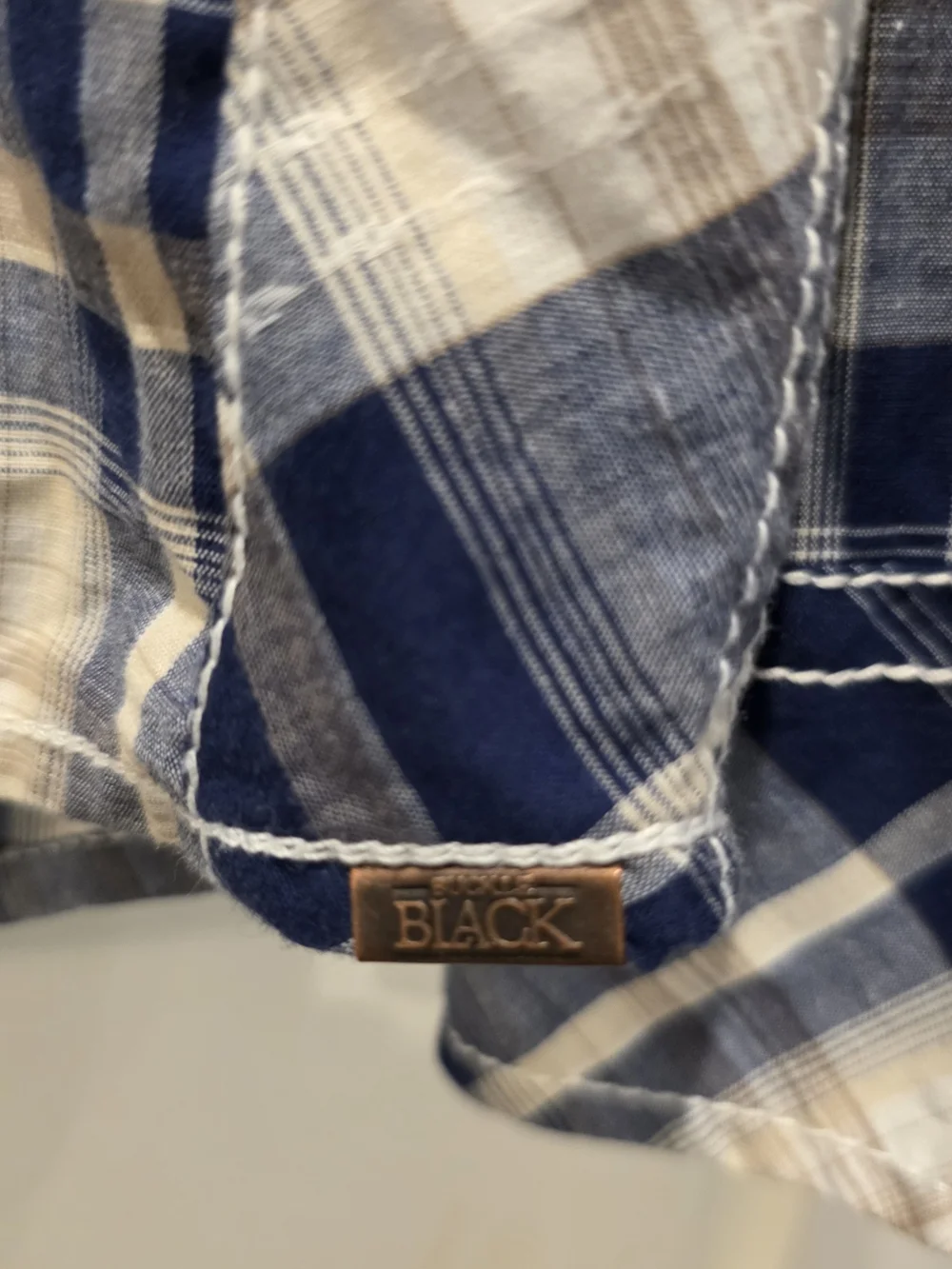 BKE Buckle Black Pearl Snap Shirt Mens L Athletic Fit Blue White Plaid Rodeo